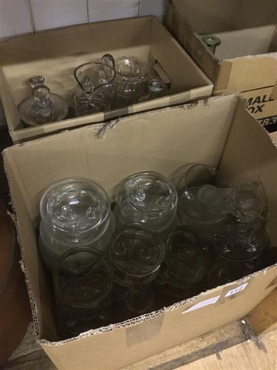 4 boxes of misc glassware